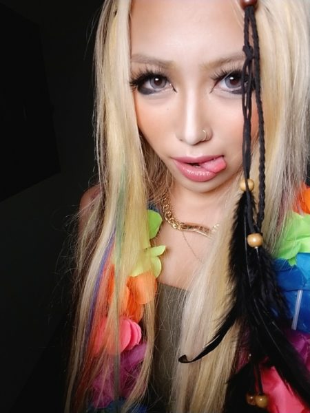 きれいの 小ギャルと一緒にいるとこう見える を他撮り写真で紹介 Egg 公式サイト